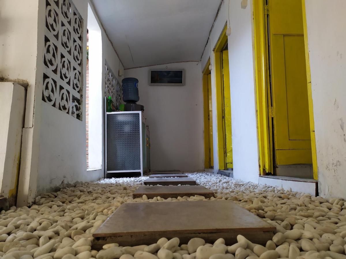 Rumah Teman Backpacker เซอมารัง ภายนอก รูปภาพ
