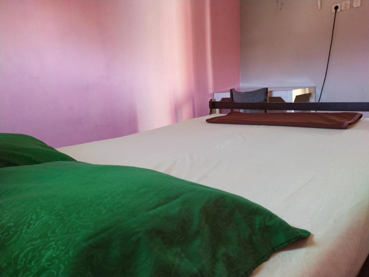 Rumah Teman Backpacker เซอมารัง ภายนอก รูปภาพ