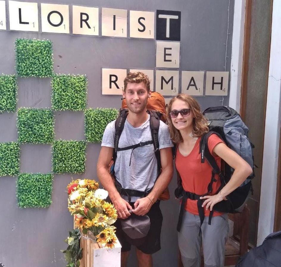 Rumah Teman Backpacker เซอมารัง ภายนอก รูปภาพ